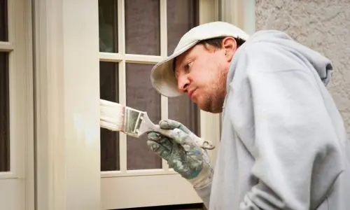 Holz- und Metalloberflächen wetterfest lackieren – Außenanstrich auf Mallorca