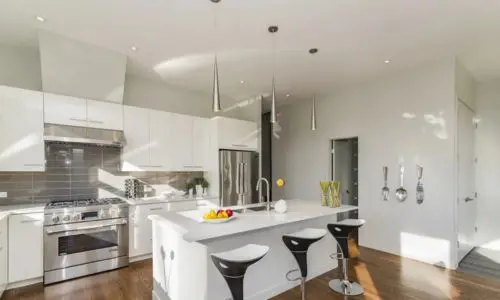 kueche-modern-weiss-renovierung-mallorca